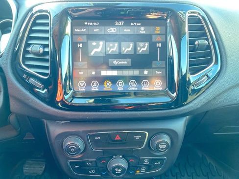 Used 2020 Jeep Compass Limited image 13
