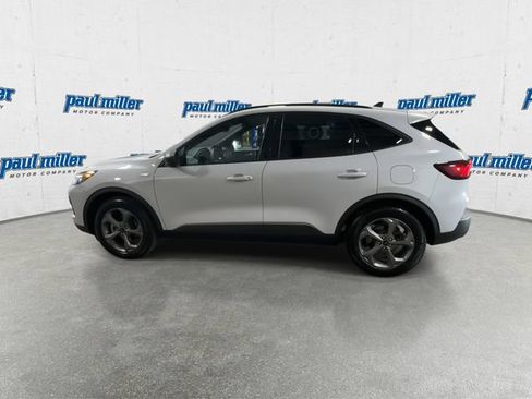 Certified 2025 Ford Escape ST-Line w/ Tech Pack #1 FWD image 7
