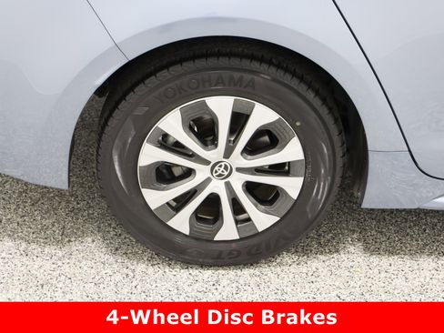 Used 2022 Toyota Corolla LE image 6