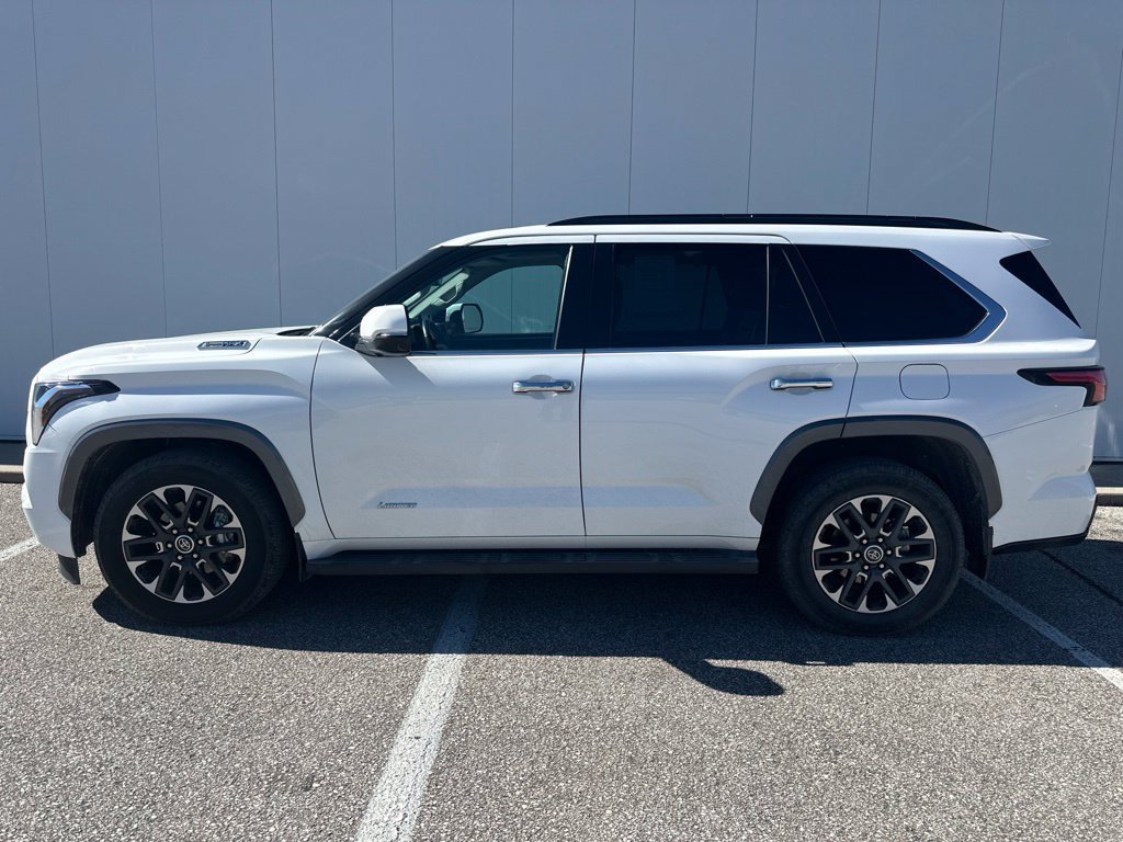 Used 2023 Toyota Sequoia Limited AWD/4WD image 3