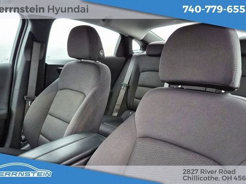 Used 2024 Chevrolet Malibu LT image 22