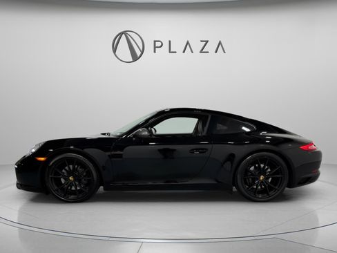 Used 2019 Porsche 911 Carrera T image 3