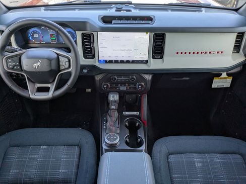 New 2025 Ford Bronco Heritage Edition image 17