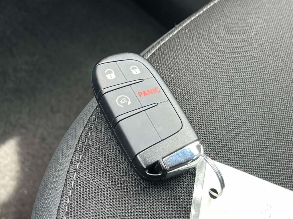 Used 2023 Jeep Renegade Trailhawk AWD/4WD image 36