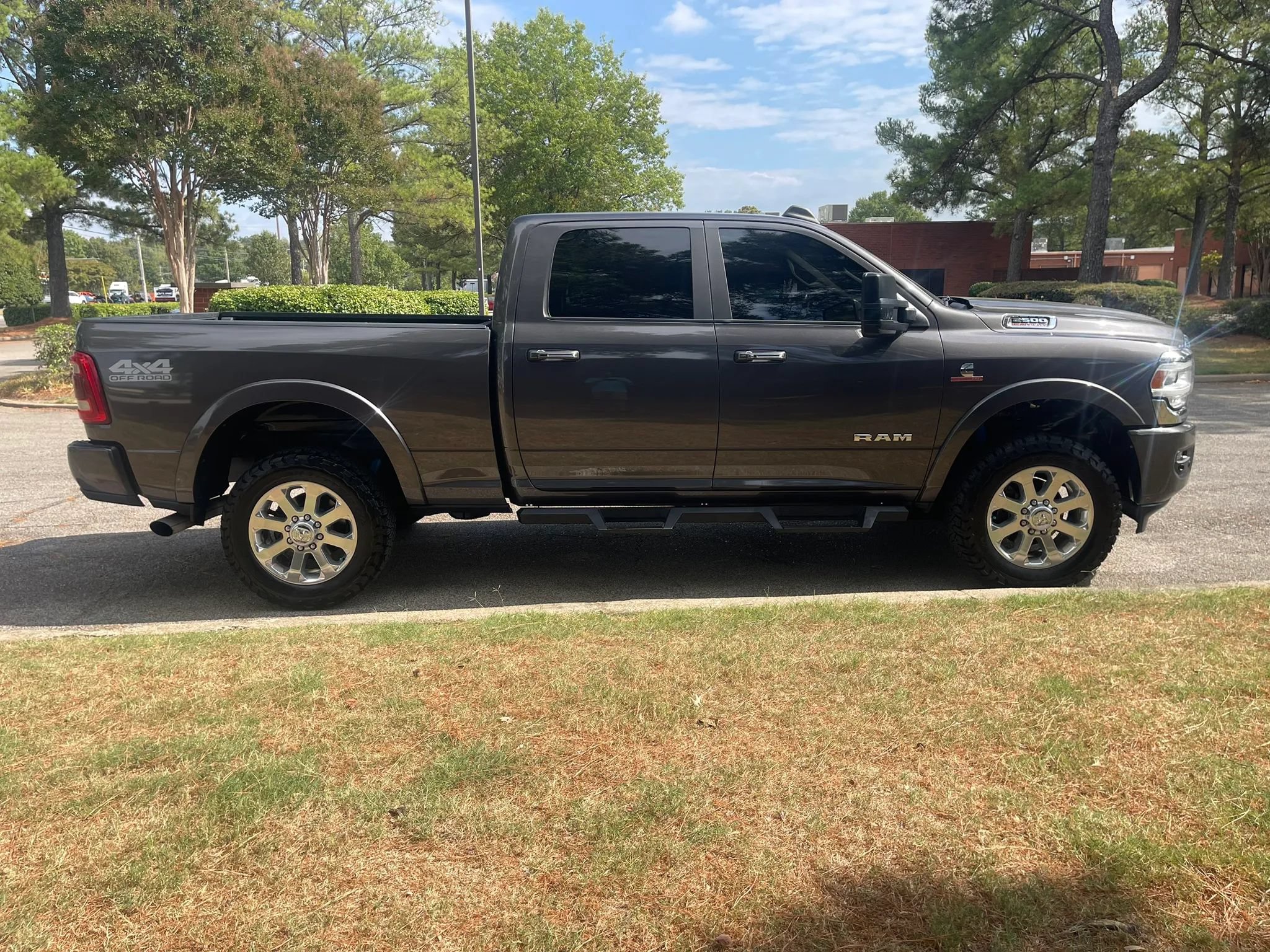 Used 2020 RAM 2500 Laramie AWD/4WD image 6