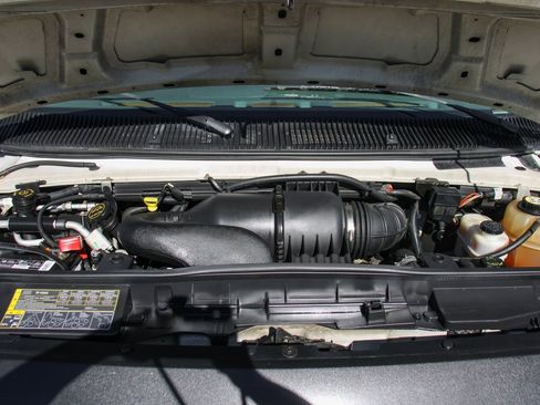 Used 2008 Ford E-350 and Econoline 350 XLT image 16