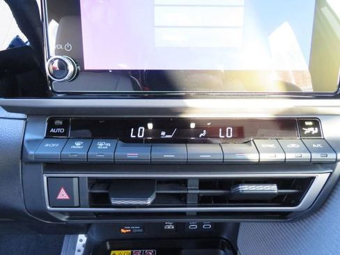 Certified 2026 Toyota Camry SE image 25