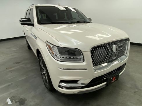 Used 2019 Lincoln Navigator Reserve AWD/4WD image 8