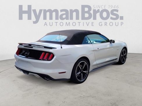 Used 2017 Ford Mustang GT Premium w/ Equipment Group 401A RWD image 3