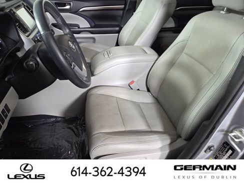 Used 2016 Toyota Highlander Limited AWD/4WD image 18