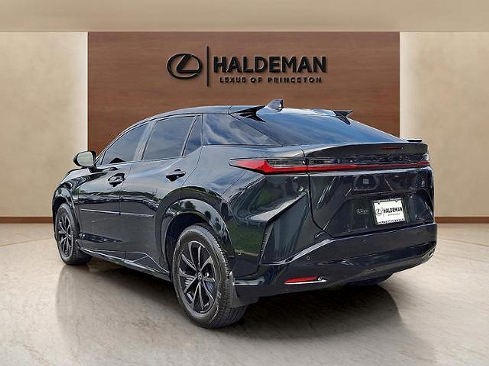 Used 2026 Lexus RZ 350e 2WD w/ Technology Package image 4