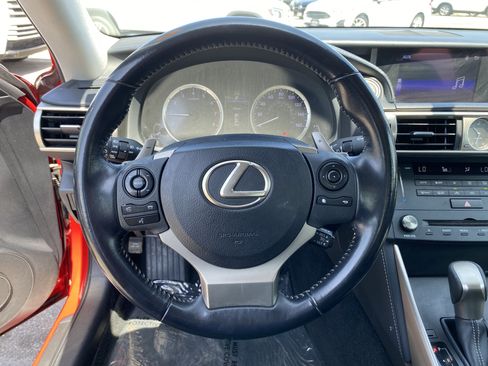 Used 2016 Lexus IS 200t RWD image 10