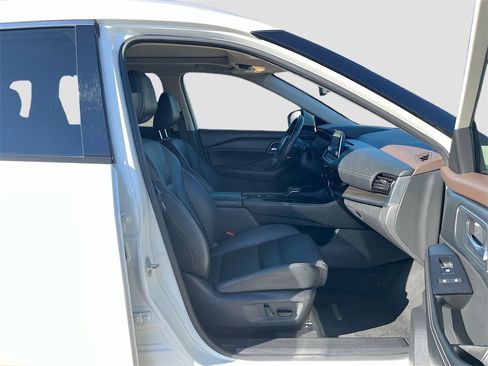 Used 2021 Nissan Rogue SL image 29