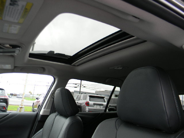 Used 2024 Subaru Outback Touring XT AWD/4WD image 21