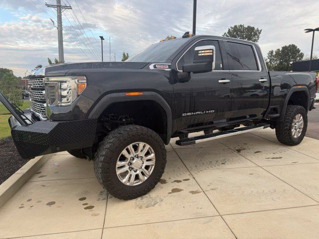 Used 2020 GMC Sierra 2500 Denali w/ Denali Ultimate Package AWD/4WD image 3