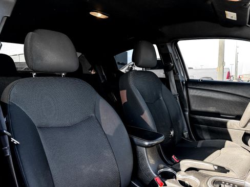 Used 2012 Dodge Avenger SE image 9