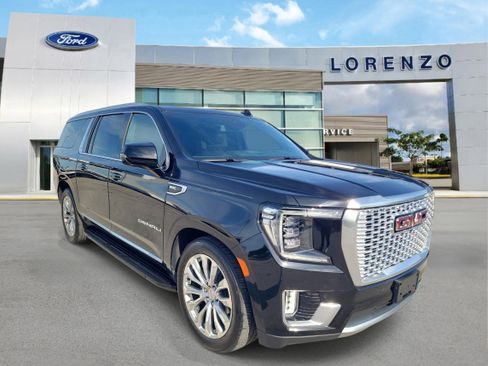 Used 2024 GMC Yukon XL Denali AWD/4WD image 3
