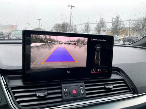 Used 2025 Audi Q5 2.0T Premium image 19