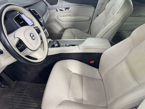 Used 2023 Volvo XC90 B6 Plus w/ Protection Package Premier AWD/4WD image 12
