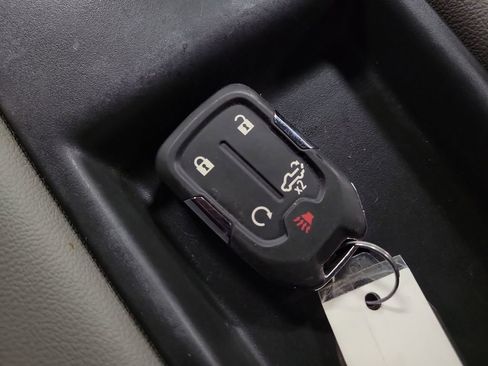 Used 2019 Chevrolet Silverado 1500 LTZ image 16