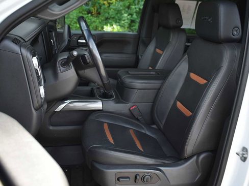 Used 2021 GMC Sierra 1500 AT4 w/ AT4 Premium Package image 10