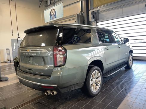 Used 2023 Chevrolet Suburban Premier AWD/4WD image 25