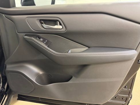 New 2026 Nissan Rogue SV image 27