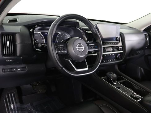 Used 2023 Nissan Pathfinder SL w/ Lighting Package (N92) image 29