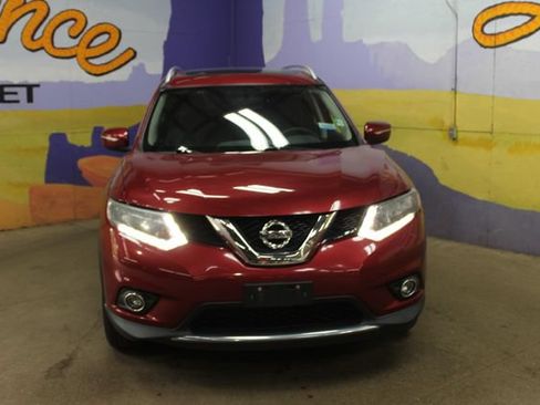 Used 2015 Nissan Rogue SV AWD/4WD image 3