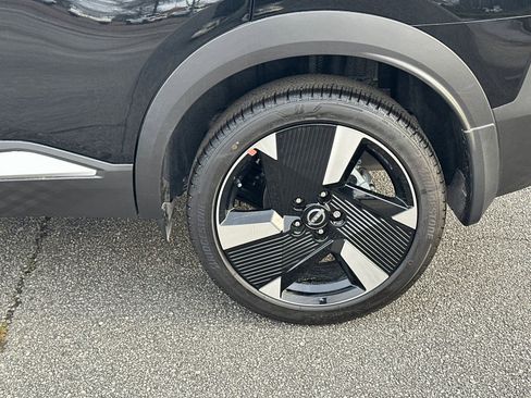 New 2026 Nissan Kicks SR FWD image 19
