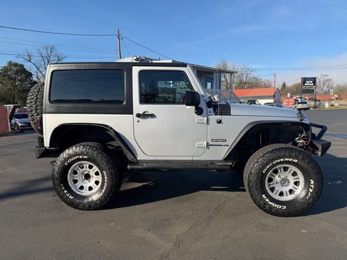 Used 2011 Jeep Wrangler Sport image 20