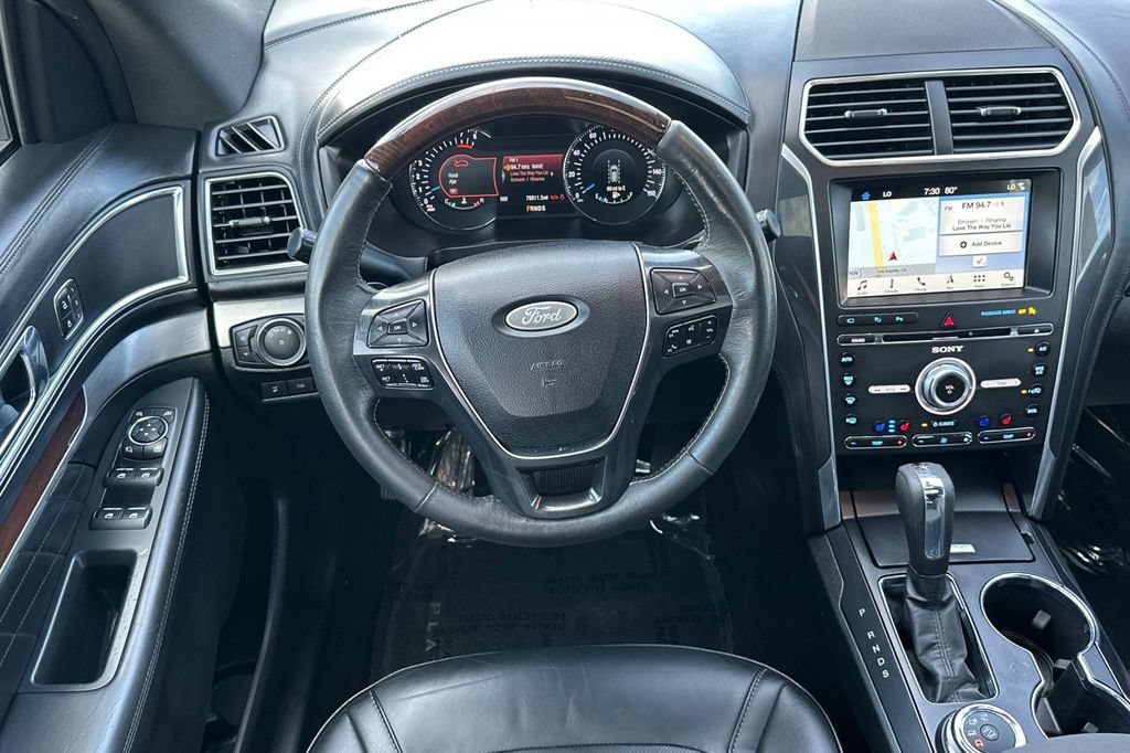Used 2018 Ford Explorer Platinum AWD/4WD image 13