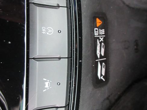 Certified 2024 Buick Envista Avenir FWD image 29
