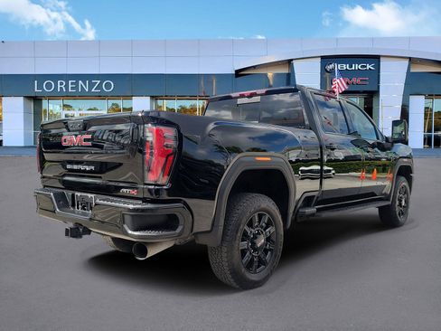 Used 2024 GMC Sierra 3500 AT4 w/ AT4 Premium Plus Package image 5