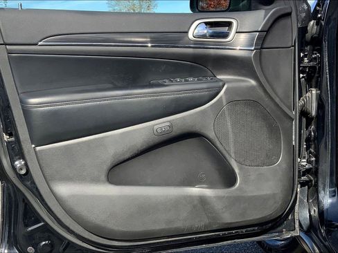 Used 2021 Jeep Grand Cherokee Limited w/ Trailer Tow Group IV image 20