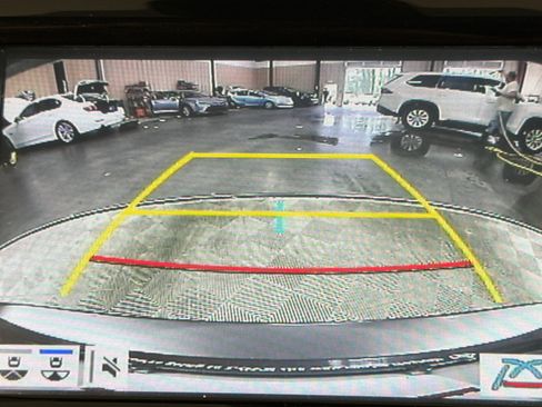 Used 2019 Toyota Camry SE image 29