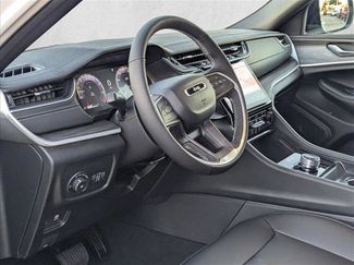 New 2025 Jeep Grand Cherokee Limited w/ Black Appearance Package video 3