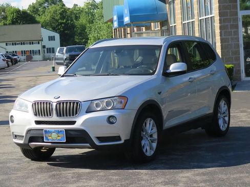 Used 2013 BMW X3 xDrive28i AWD/4WD image 2