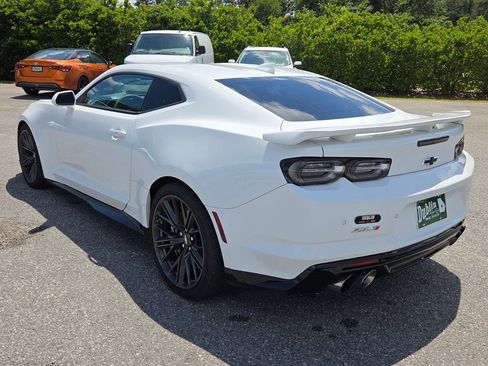 Used 2019 Chevrolet Camaro ZL1 RWD image 8