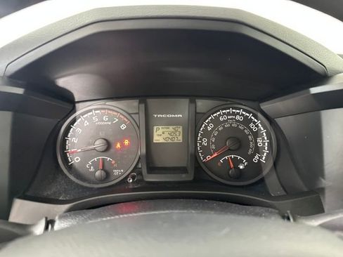 Used 2017 Toyota Tacoma 2WD Double Cab image 17