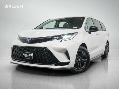 Used 2025 Toyota Sienna XSE