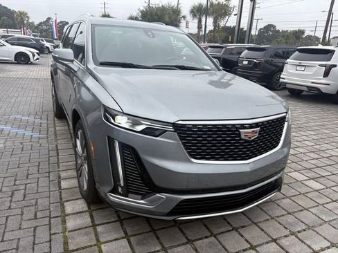 Certified 2025 Cadillac XT6 Premium Luxury image 28