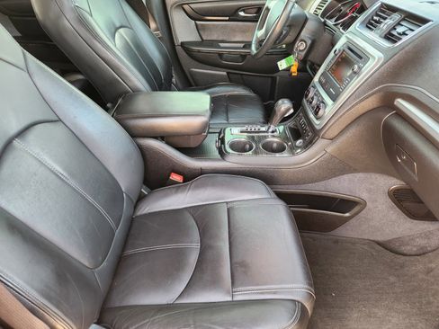 Used 2014 GMC Acadia SLT image 14