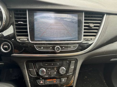 Used 2020 Buick Encore Preferred FWD image 17