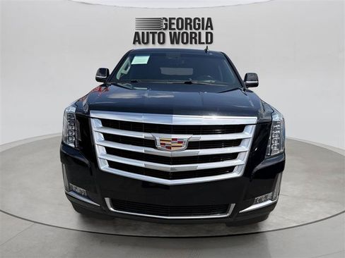 Used 2019 Cadillac Escalade ESV Luxury RWD image 17