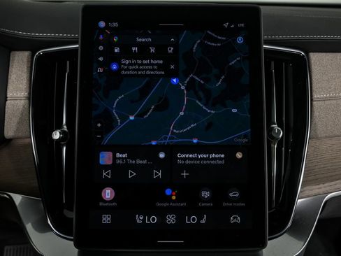 New 2026 Volvo XC90 B6 Plus w/ Protection Package Premier image 15