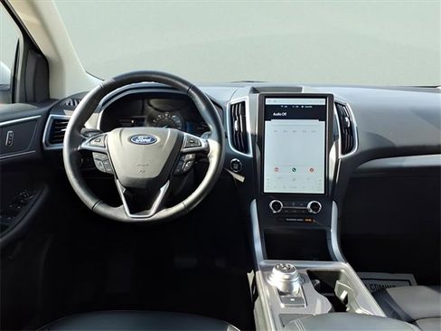 Used 2024 Ford Edge SEL image 16