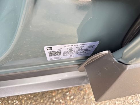 Used 2025 Chevrolet Trax LT image 29