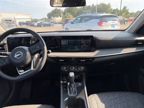 Used 2025 Nissan Kicks SV FWD image 23