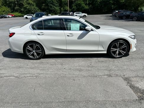 Used 2024 BMW 330i xDrive Sedan w/ Premium Package AWD/4WD image 25